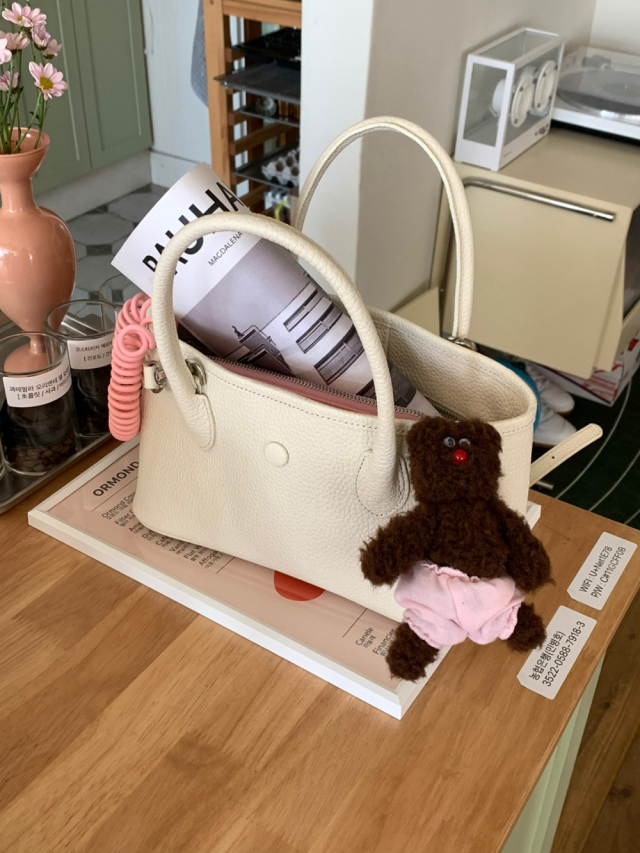 ANNA AMMONS Classic Garden Bucket Bag - Minimalist Leather Tote with Detachable Shoulder Strap - ANNA AMMONS