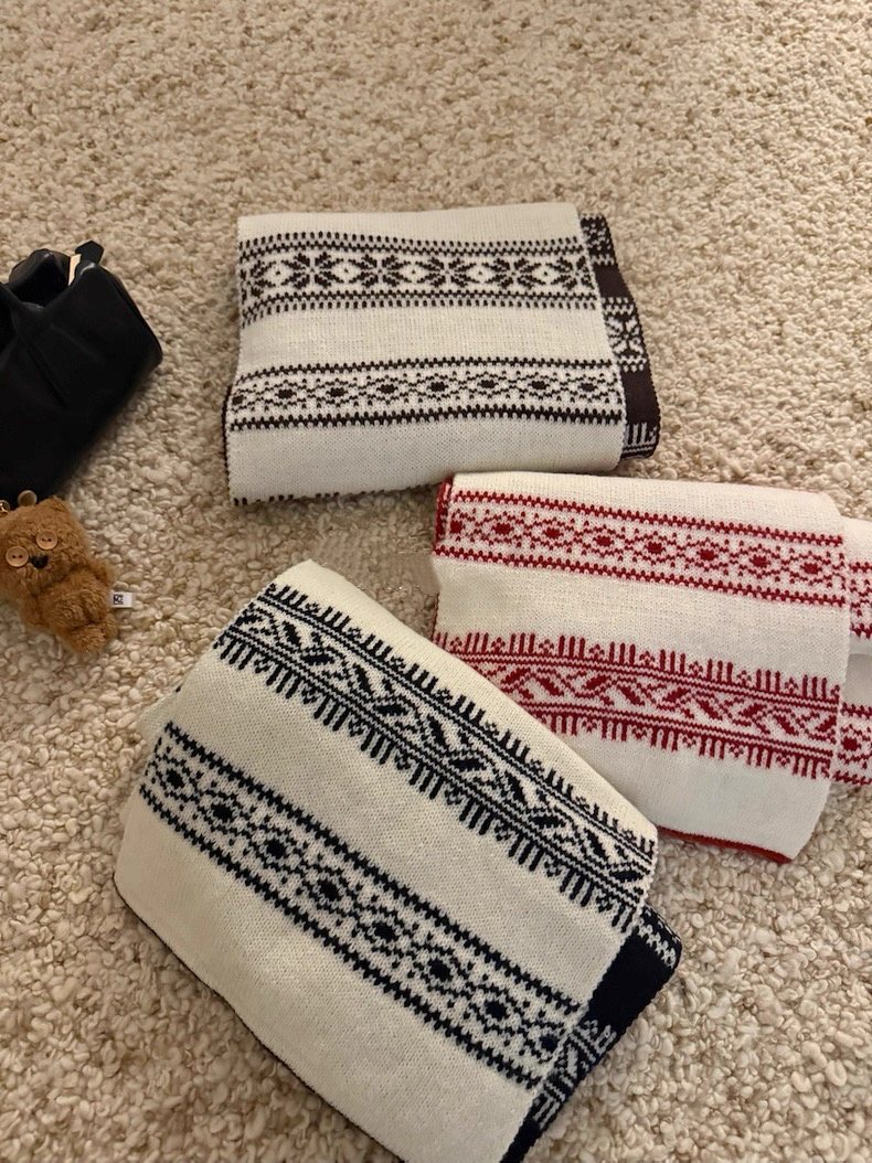 ANNA AMMONS Reversible Fair Isle Scarf - Vintage Christmas Vibe Jacquard Knit Shawl - ANNA AMMONS